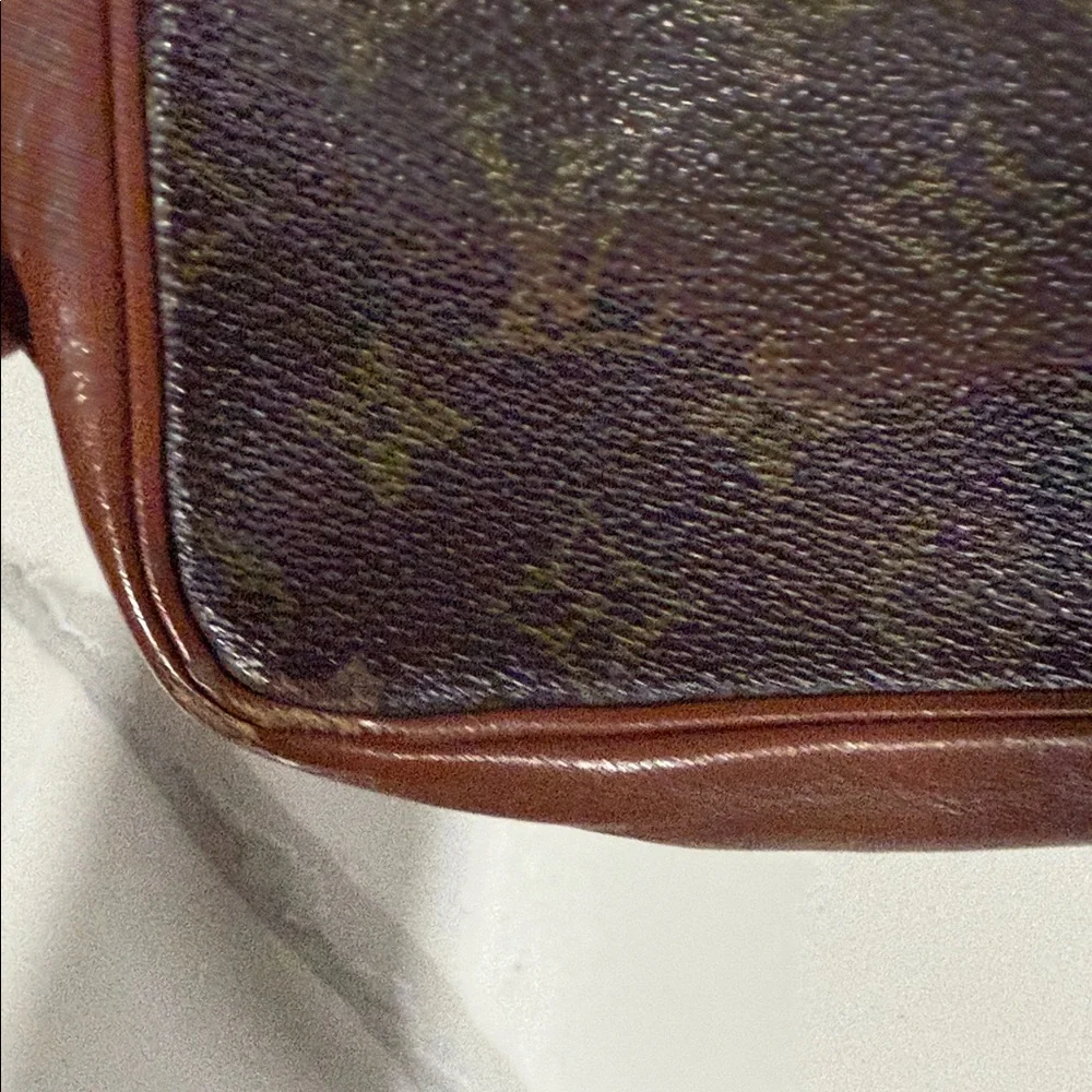 Louis Vuitton Brown Monogram Clutch - Picture 7 of 16
